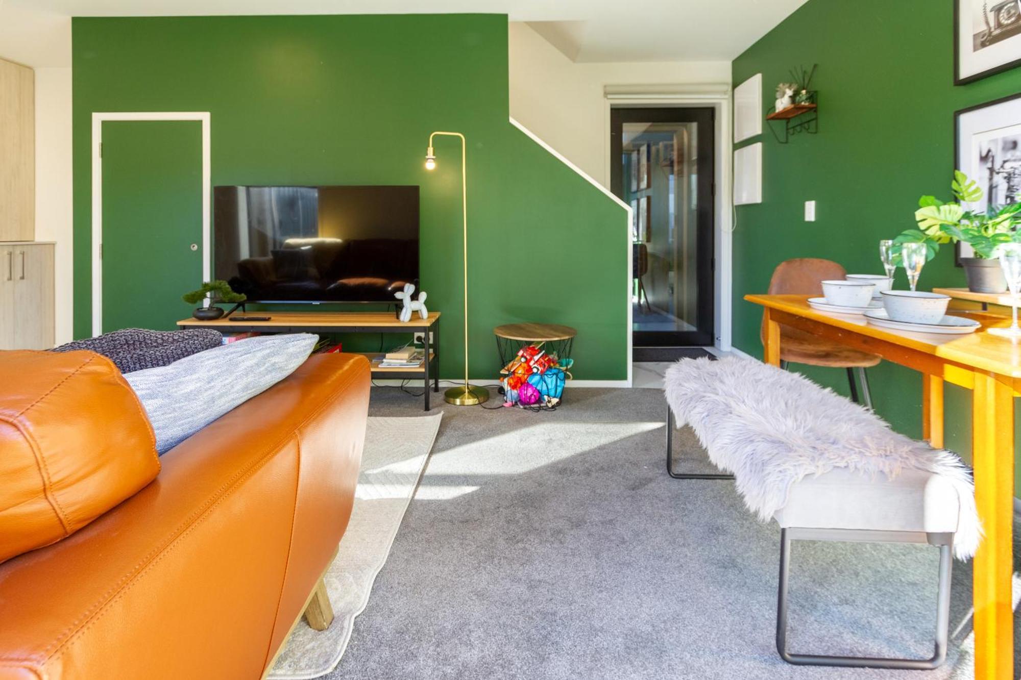 Gorgeous In Green - 2 Bed Central Oasis W/King Bed Christchurch Ngoại thất bức ảnh