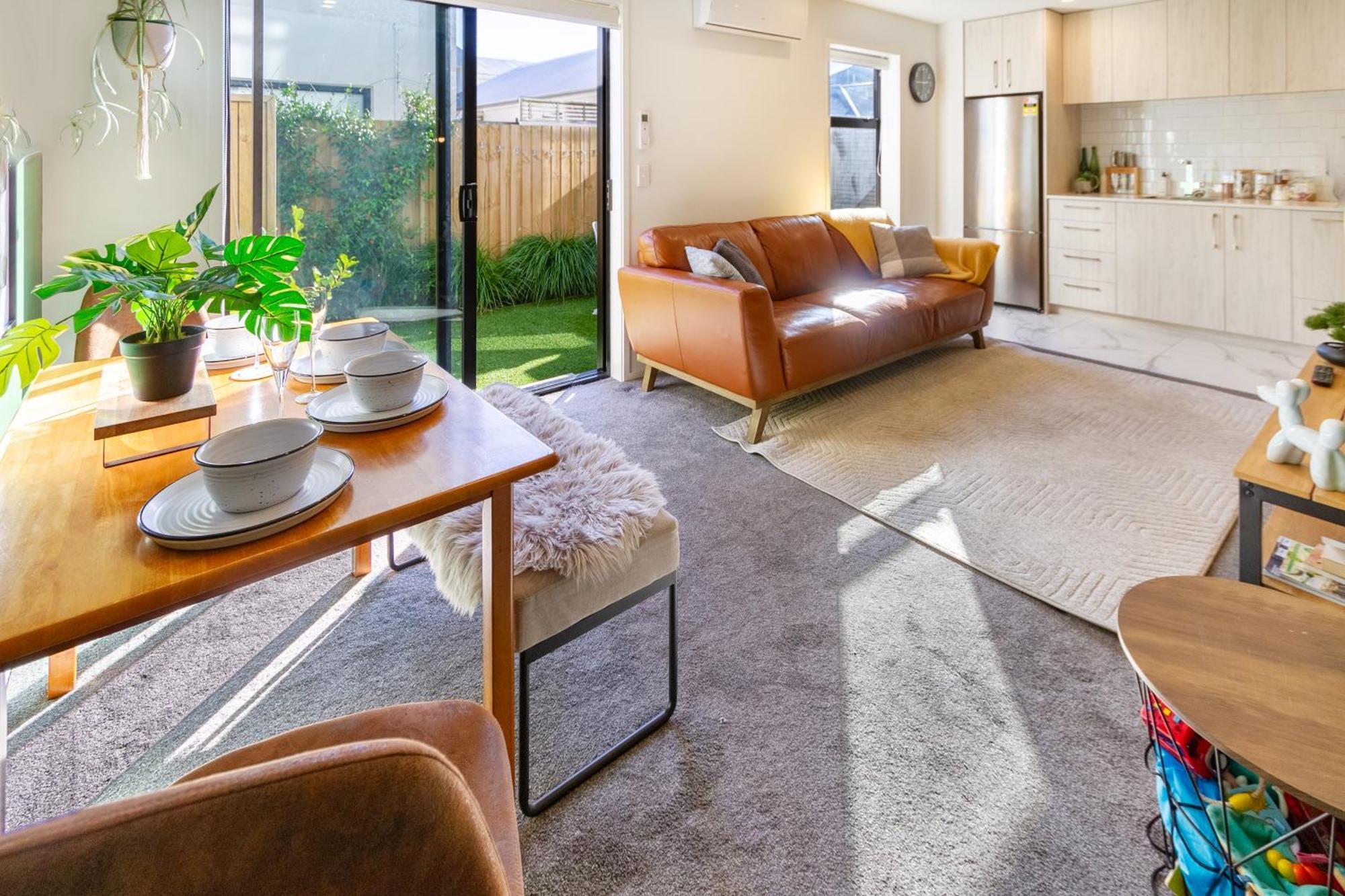 Gorgeous In Green - 2 Bed Central Oasis W/King Bed Christchurch Ngoại thất bức ảnh