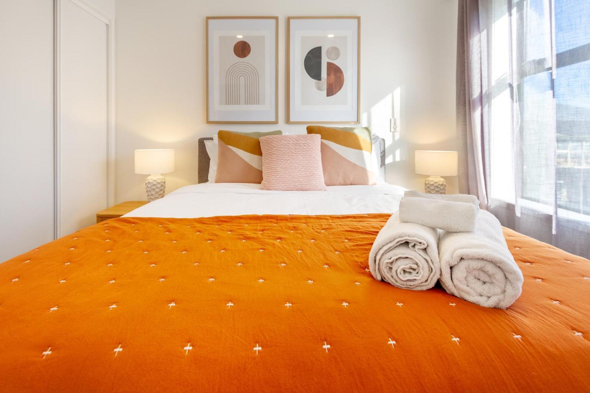 Gorgeous In Green - 2 Bed Central Oasis W/King Bed Christchurch Ngoại thất bức ảnh